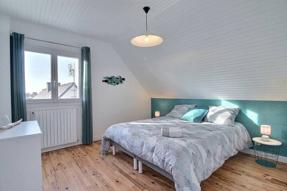 Foto 4 von 30: Nur einen Steinwurf vom Strand entfernt. Haus komplett renoviert 2020, Schlafplätze für 6-8.
