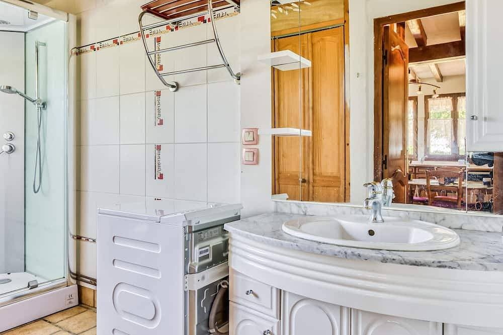 Foto 7 von 21: Schönes Haus mit 3 Schlafzimmern in Manéglise
