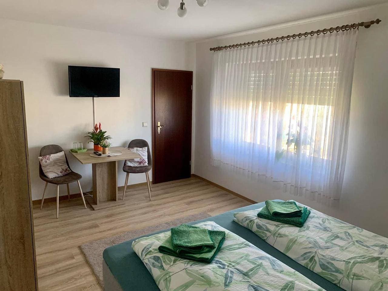 Foto 9 von 13: Double Room with Private Bathroom