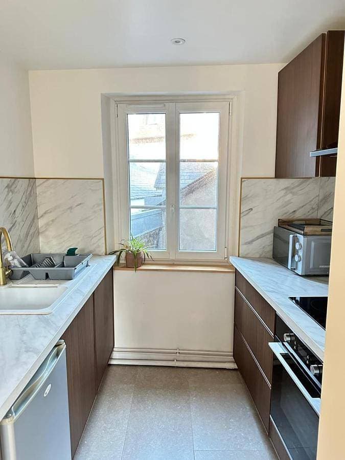 Foto 3 von 18: One-Bedroom Apartment with City View