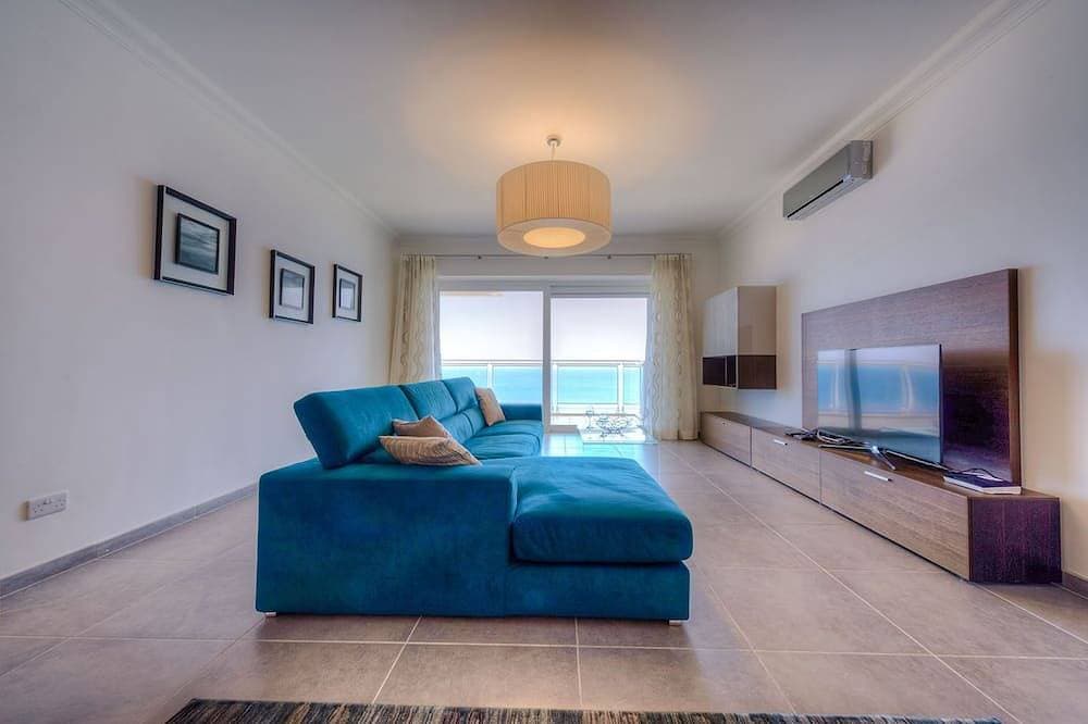 Foto 8 von 29: Seafront Luxury Apartment incl Pool