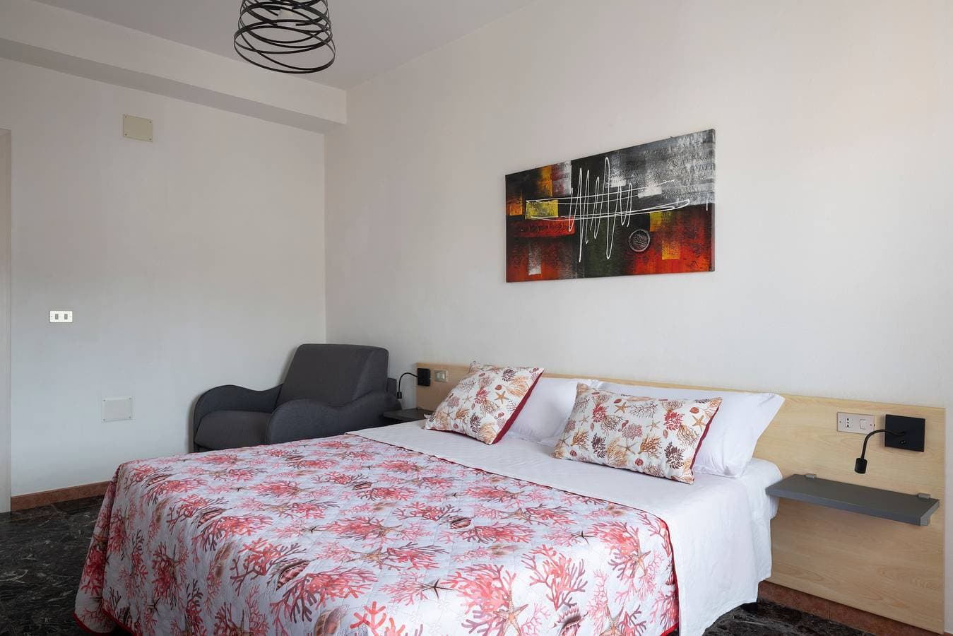 Foto 7 von 20: Zimmer 'Tramontana' mit WLAN und Klimaanlage