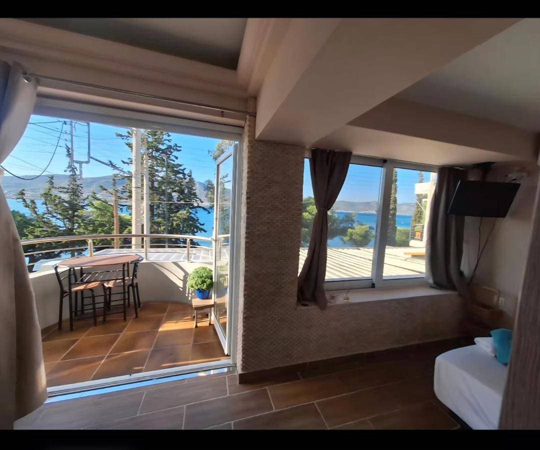 Foto 4 von 7: Double Room with Balcony and Sea View