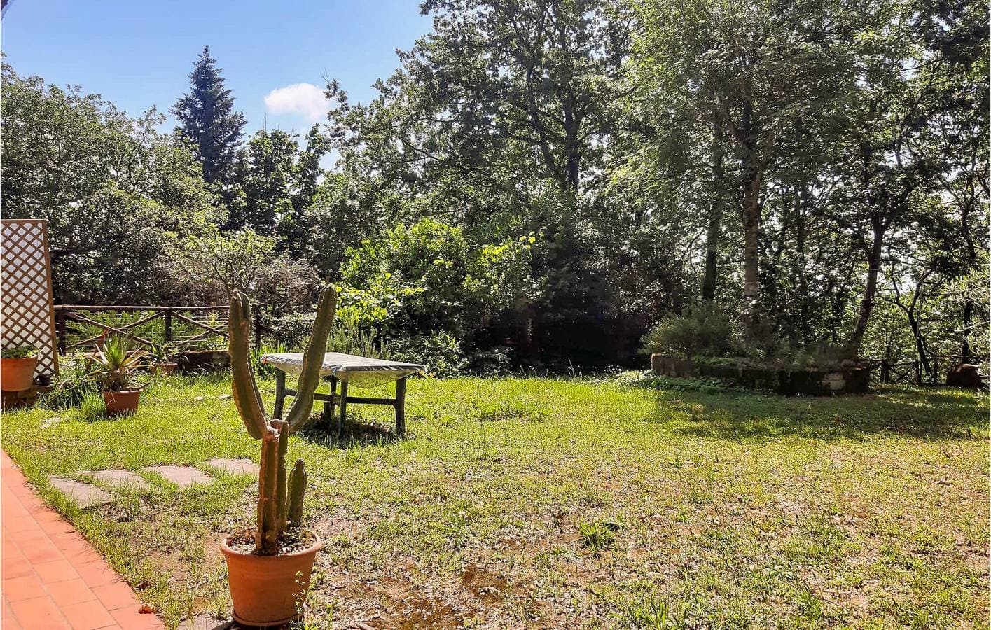 Foto 4 von 13: Gemütliche 62 m² große Wohnung mit Terrasse in der Nähe der Osteria del Castelluccio