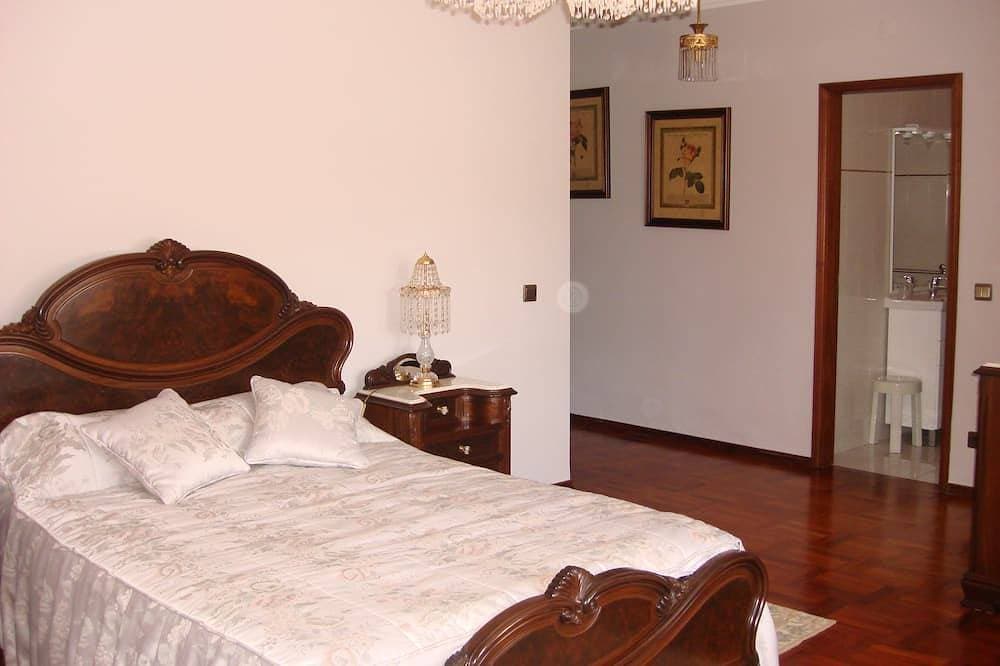 Foto 5 von 23: Villa mit eigenem Pool und Tennisplatz
