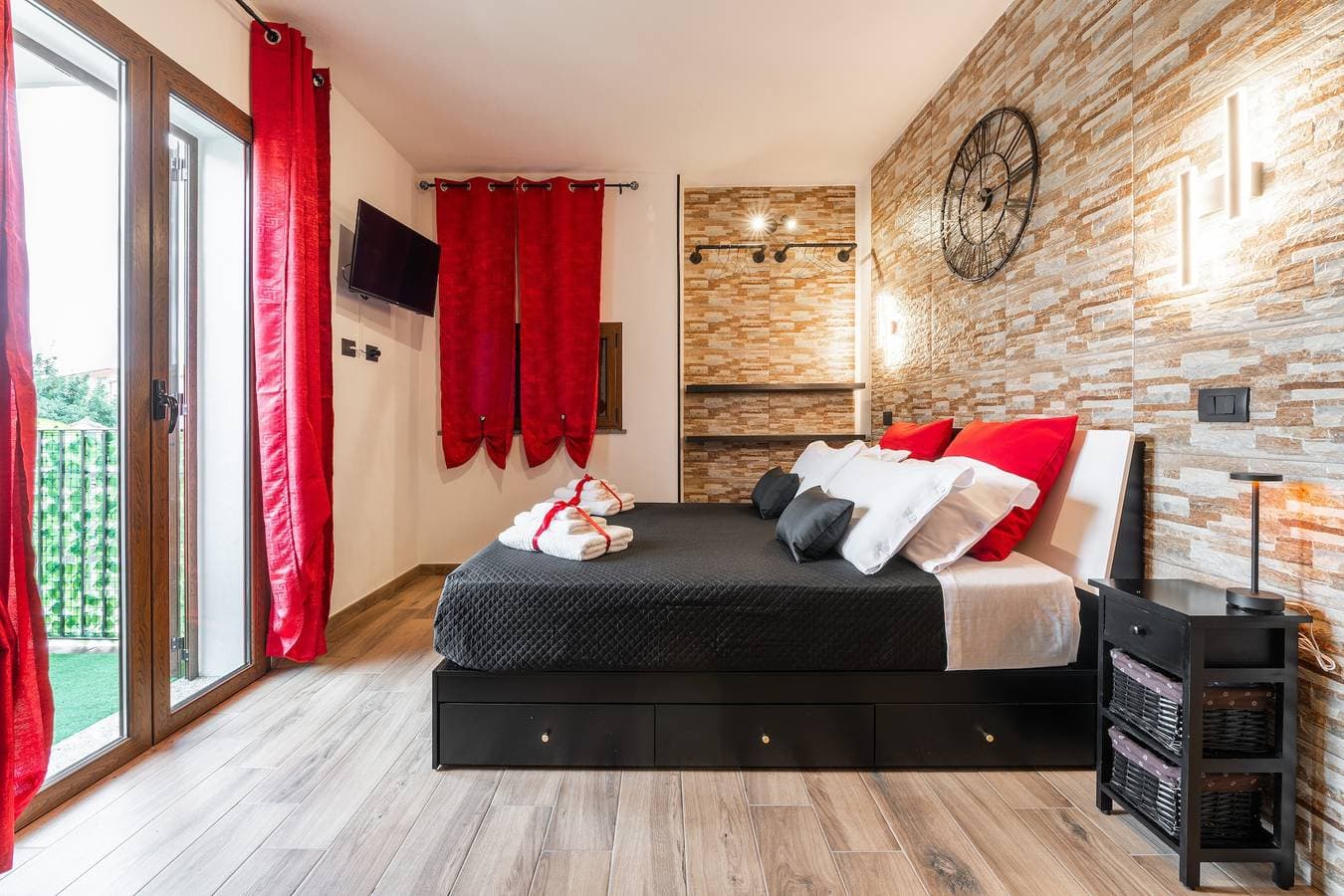 Foto 4 von 29: Studio-Apartment 'Attilio's House' mit Balkon, WLAN und Klimaanlage
