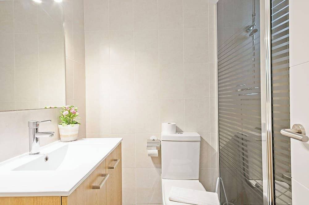 Foto 12 von 25: Gemütliches Dachgeschoss mit Außenbereich zum Essen, Sonnenbaden, Entspannen ...