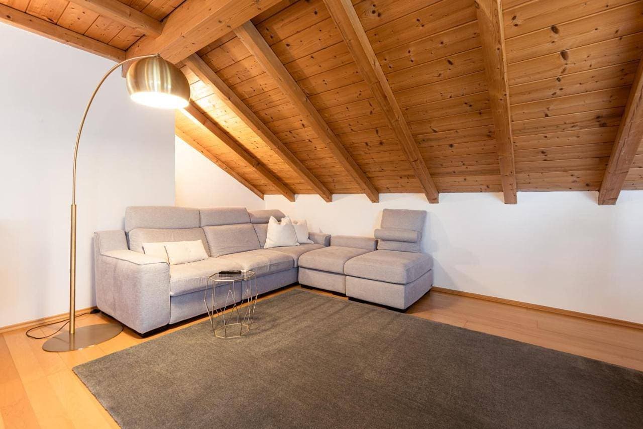 Foto 8 von 61: Penthouse Apartment