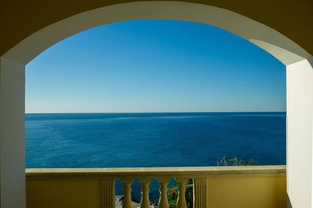 B&B The Sun 'tis 1