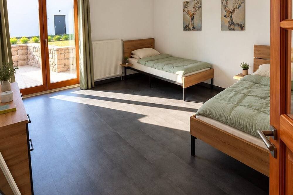 Foto 3 von 27: Apartment „Auszeit an den Externsteinen“ mit Pool, Terrasse & WLAN
