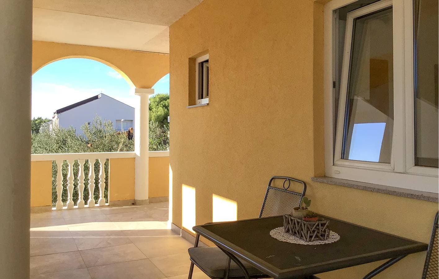 Foto 13 von 25: Reizende Ferienwohnung mit Pool und Terrasse, 1,5 km vom Strand Pod Vruljom entfernt