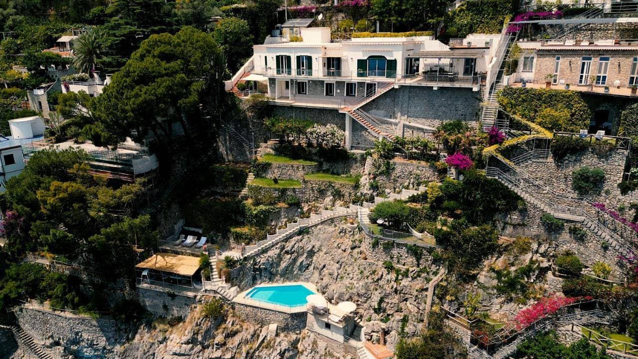 Foto 2 von 75: Villa with Private Pool