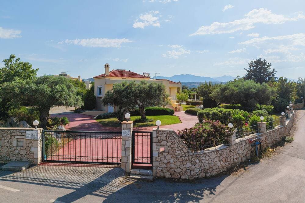 Foto 11 von 30: Villa Deleni - Private Pool, Sea Views & Gardens