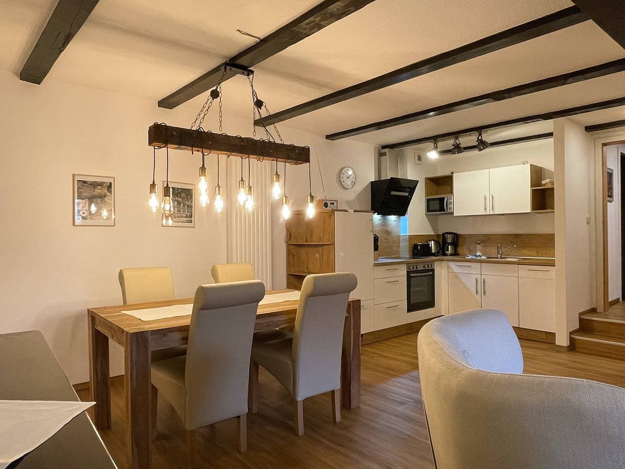 Foto 4 von 12: Apartment mit zwei Schlafzimmern und Wohnküche