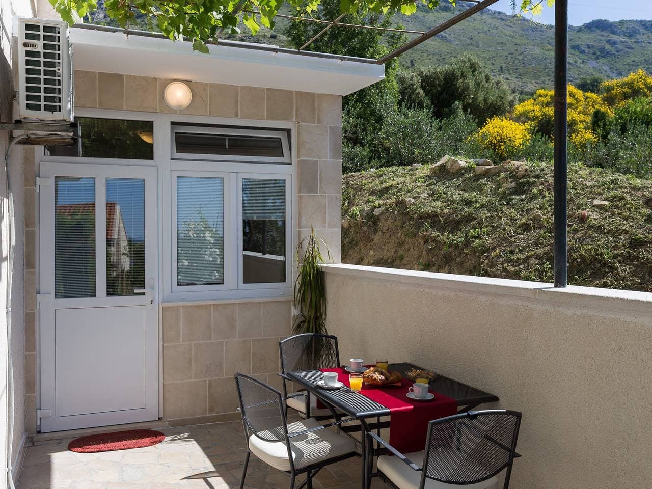 Apartments Olive - One Bedroom Apartment with Terrace and Partial Sea View 1