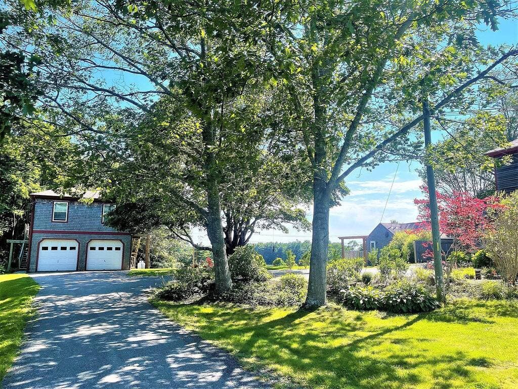 Foto 11 von 18: Cozy Pond Side Cottage in Bar Harbor! [The `Nook`]
