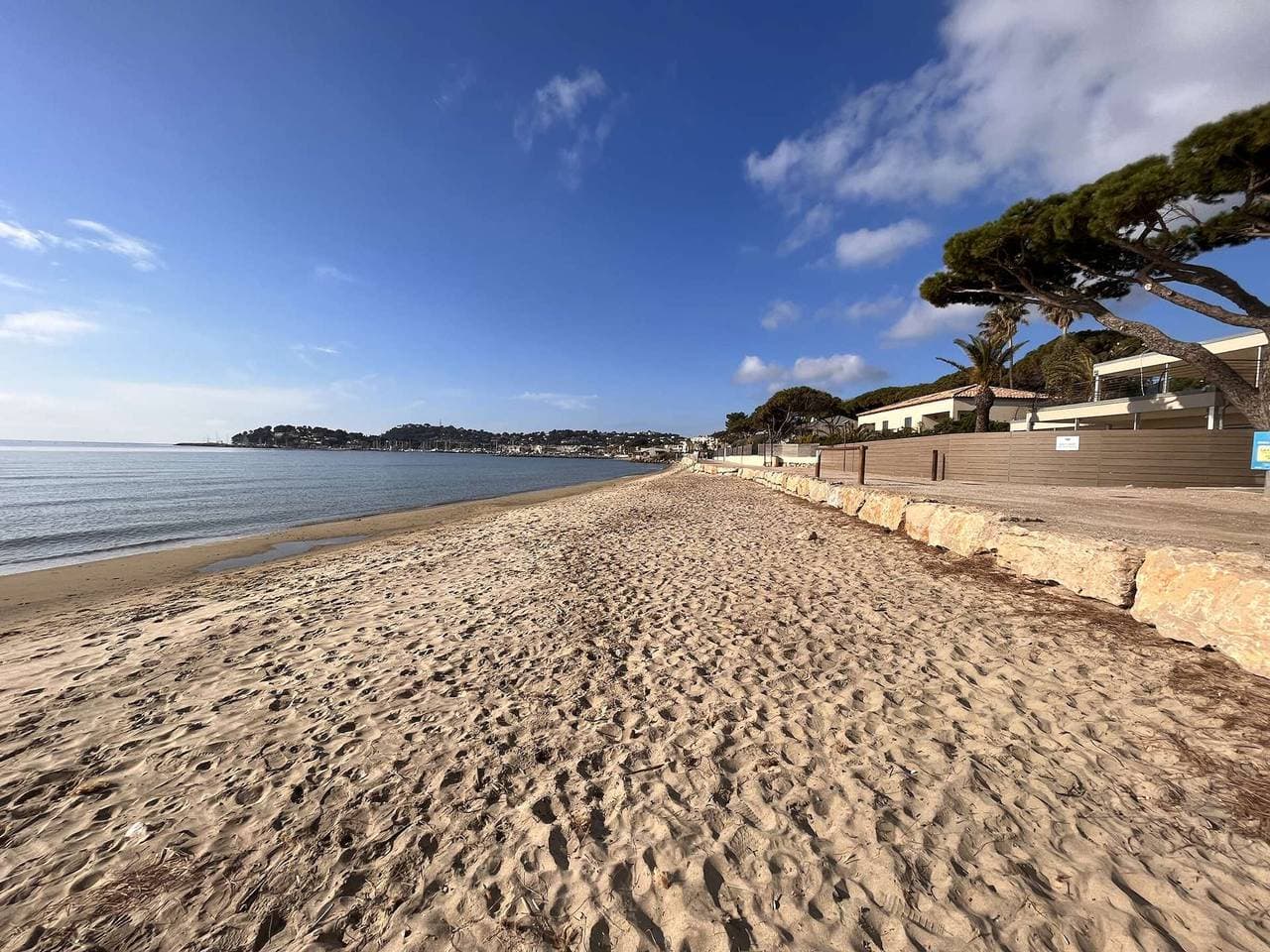Foto 11 von 21: Wohnung mit Terrasse, Klimaanlage, Privatparkplatz - Cavalaire-sur-Mer