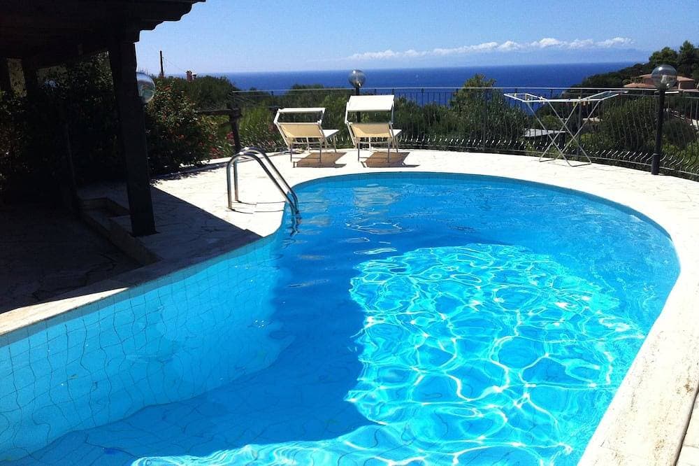 Foto 11 von 30: Villa mit privatem Pool, mit Panoramablick auf das Meer und atemberaubendem Sonnenuntergang