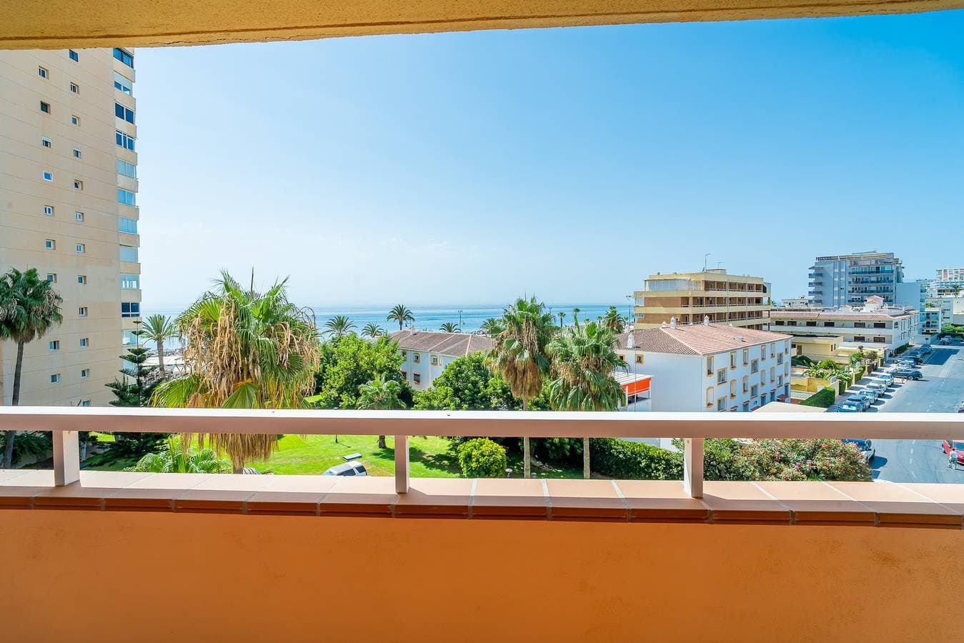 Foto 4 von 48: Cubo's Playamar Beach Apartment