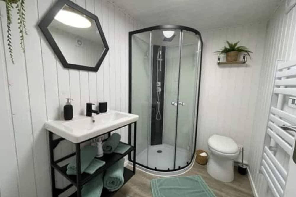 Foto 5 von 12: Logement Flottant Atypique \"Le Tribord\"