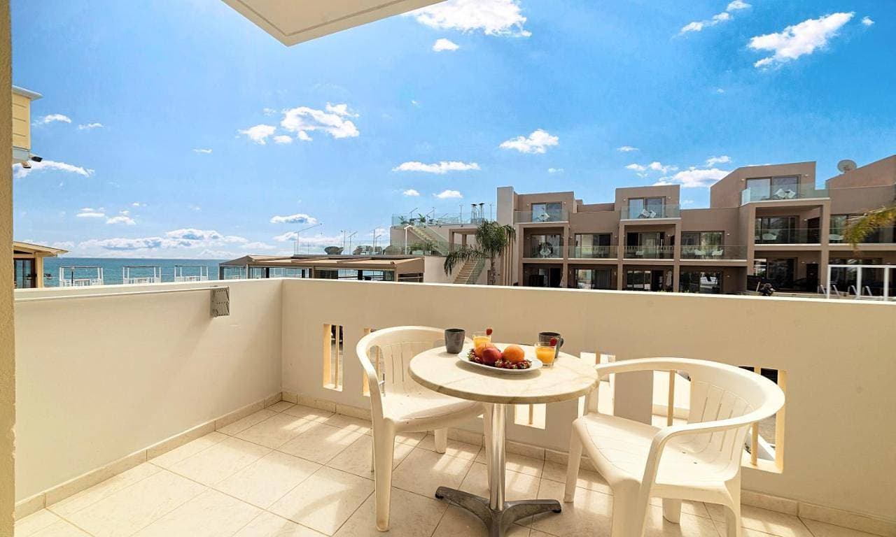 Foto 5 von 10: Triple Room with Terrace