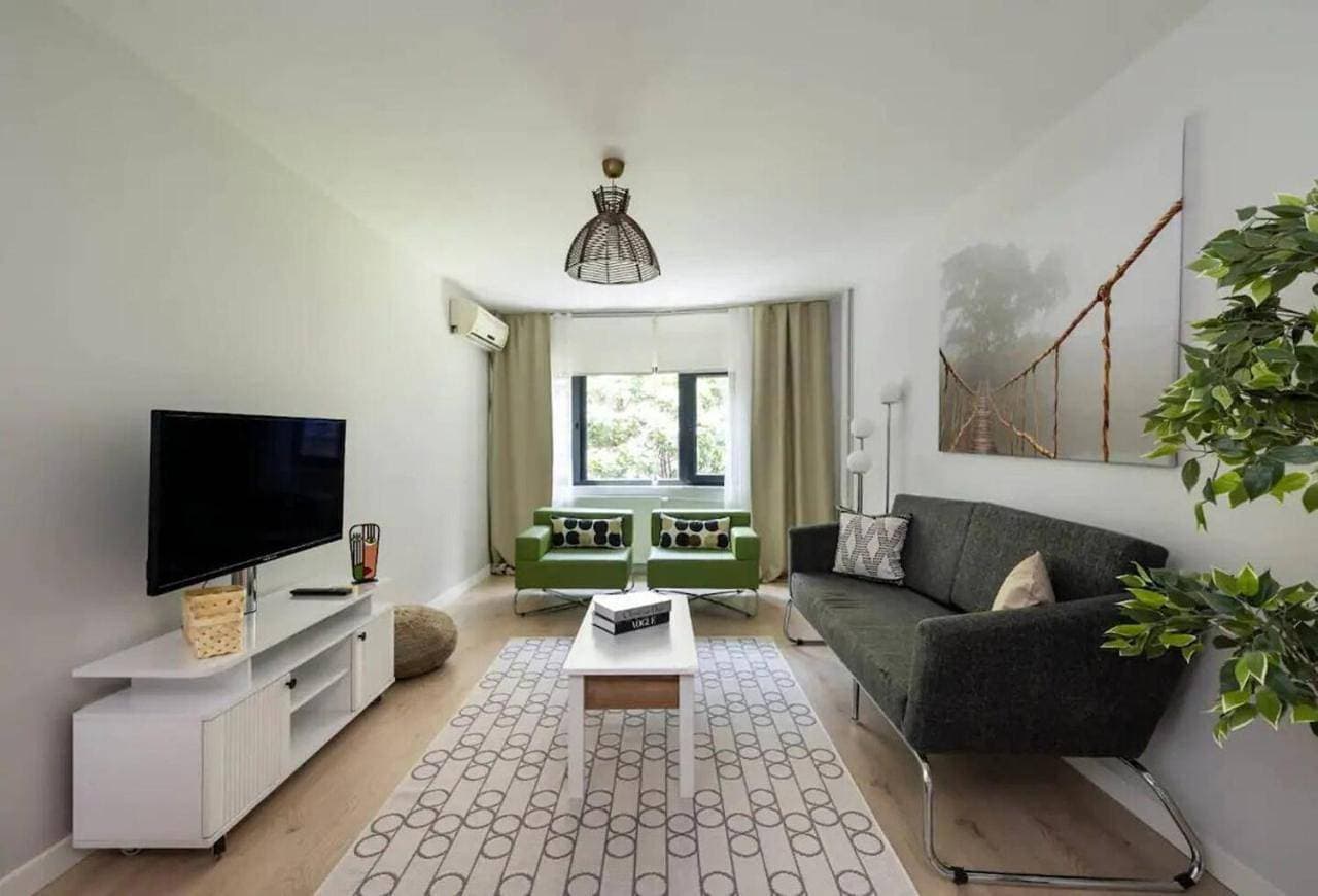 Gorgeous Bright New 2BD Central Home! #212 1