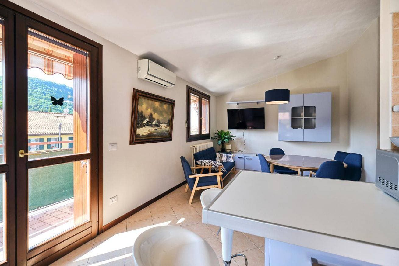 Foto 3 von 16: ApartmentsGarda - Dreizimmerwohnung - Casa Eline