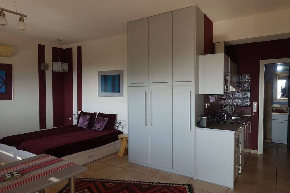 Foto 2 von 29: Villa-Studio in Ferma mit Meerblick, stilvoll, Strandnaehe, Terrasse, Garten