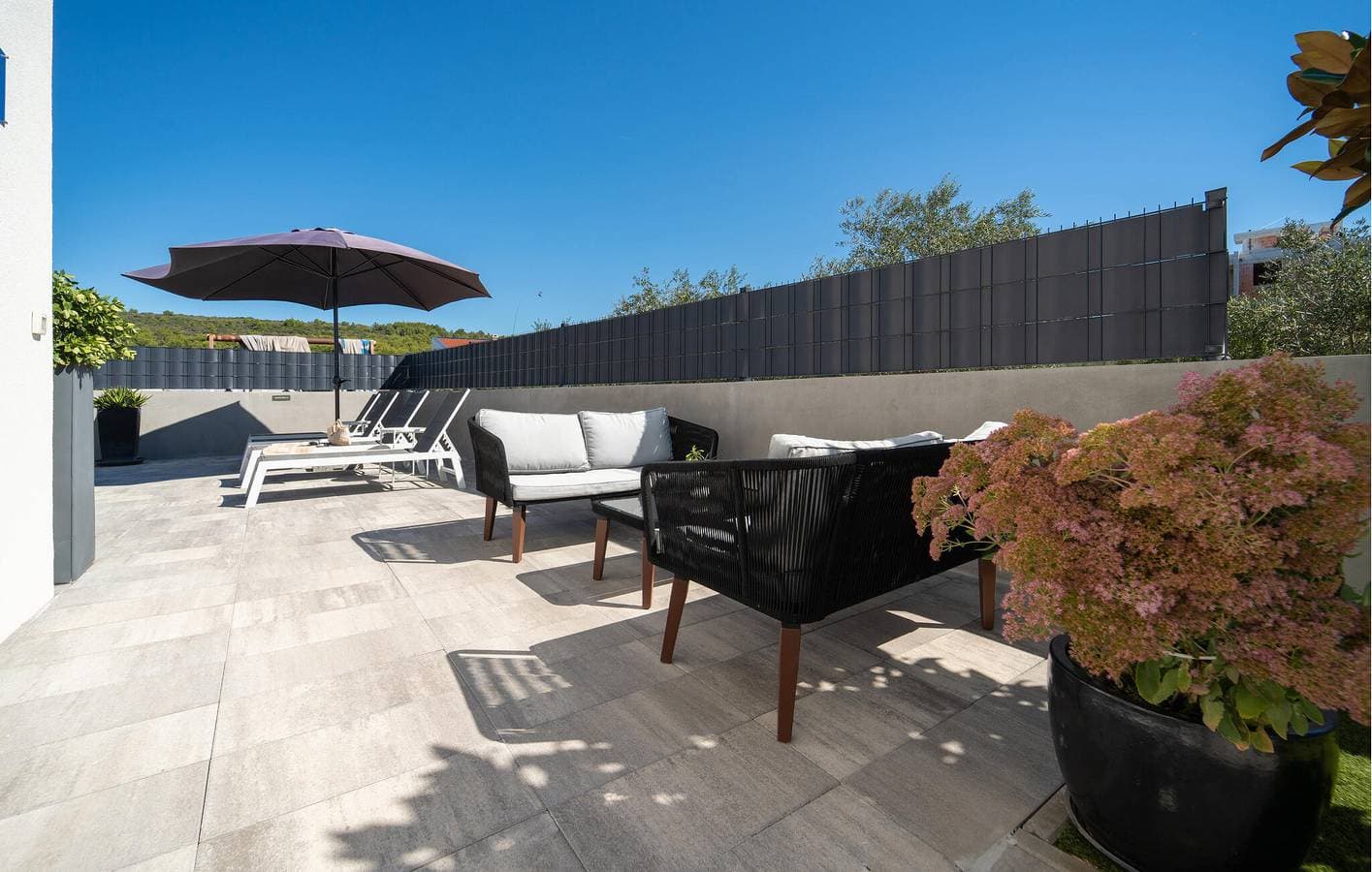 Foto 10 von 39: Gemütliche Ferienwohnung mit Pool, WLAN und Parkplatz, 1 km vom Strand Dječji Raj entfernt