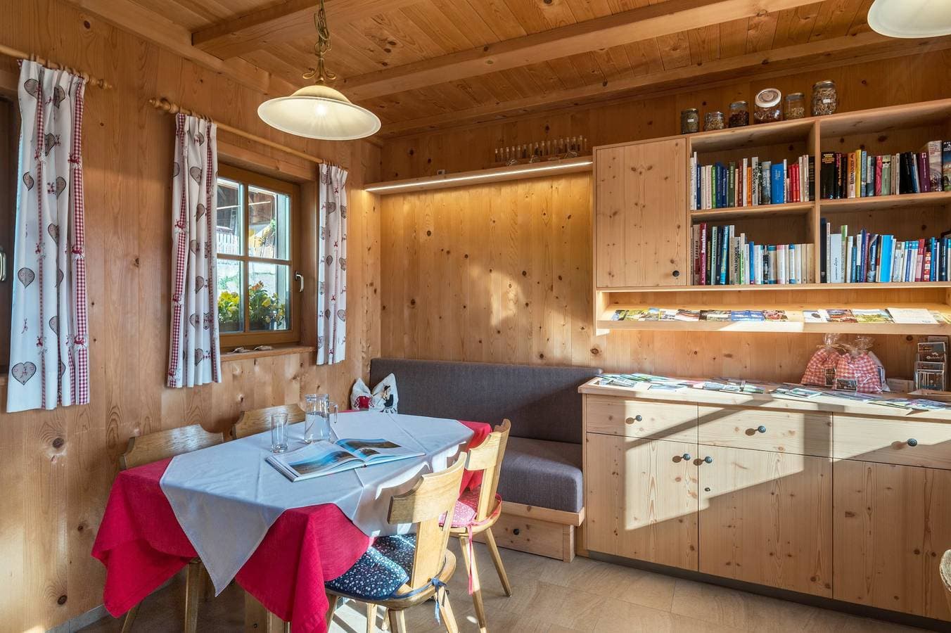 Foto 12 von 26: Ferienwohnung 'Solerhof Terrasse' mit Bergblick, privater Terrasse und WLAN