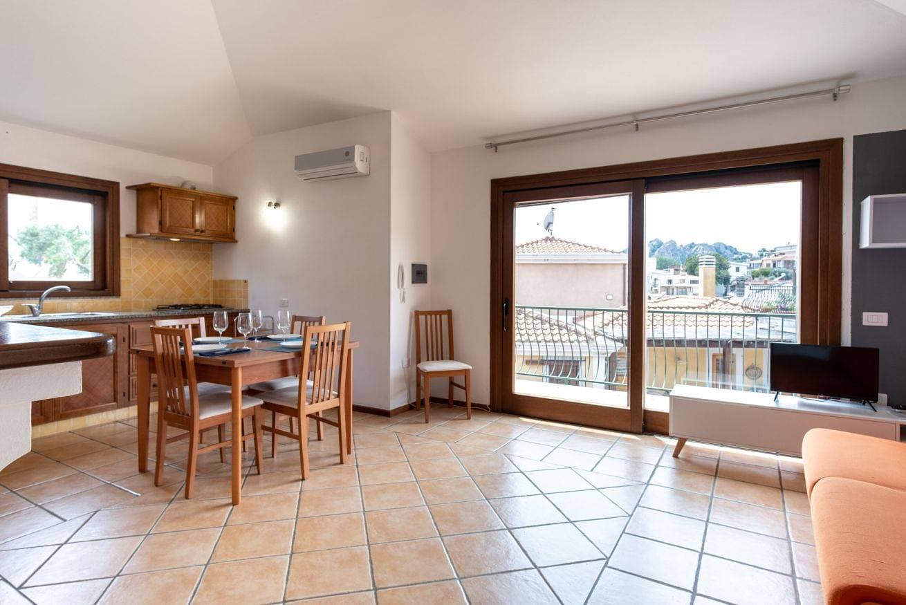 Foto 3 von 13: Ferienwohnung für 4 Personen mit Balkon/Terrasse