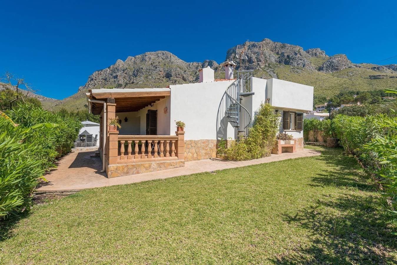 Foto 10 von 41: Villa für 4 Personen mit Garten