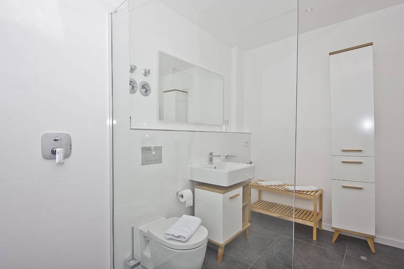 Foto 10 von 20: Moderne Ferienwohnung mit eigener Terrasse - Haus Inselwind FeWo MEERglück