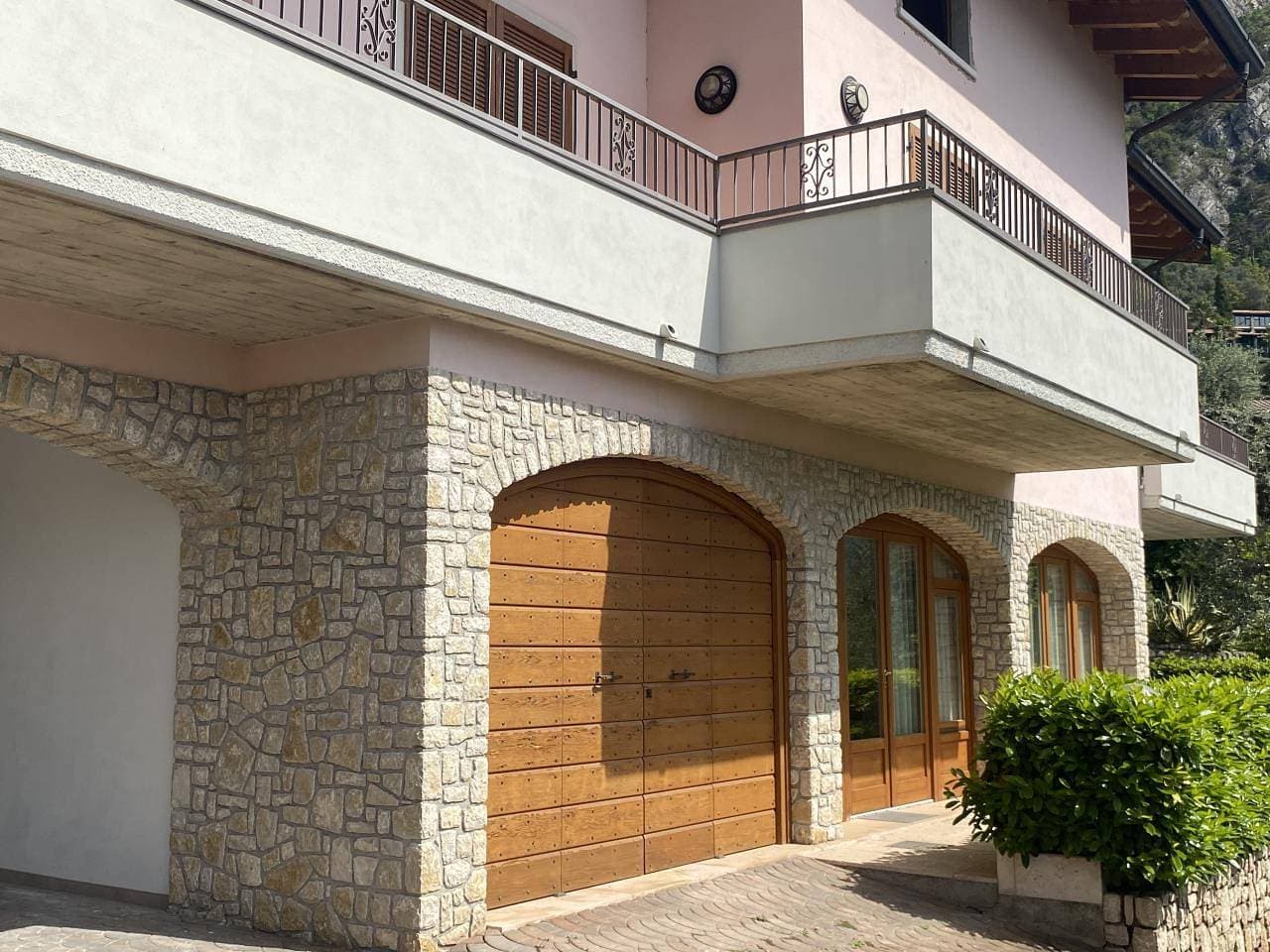 Foto 13 von 24: Residenz Villa Gianna Dreizimmer-Wohnung mit Seeblick für 3 Personen