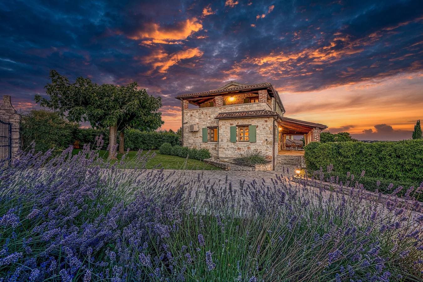Foto 12 von 36: Villa für 10 Personen mit Garten