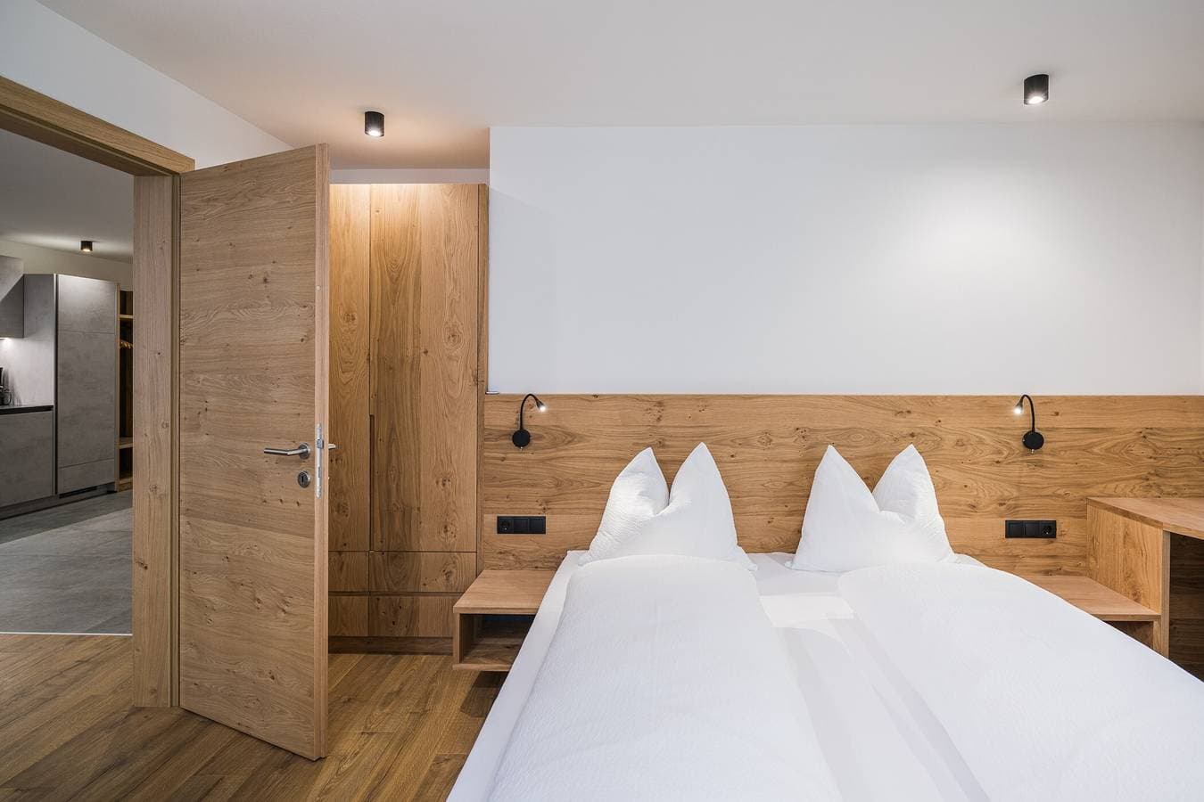 Foto 4 von 18: Ferienwohnung 5 in Kuenz mit Bergblick, Garten und WLAN