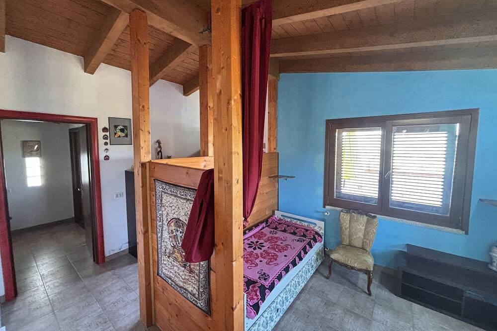 Foto 6 von 30: Landhaus 'Ethnic house & view, Sulcis Relax' mit Bergblick, privater Terrasse & WLAN