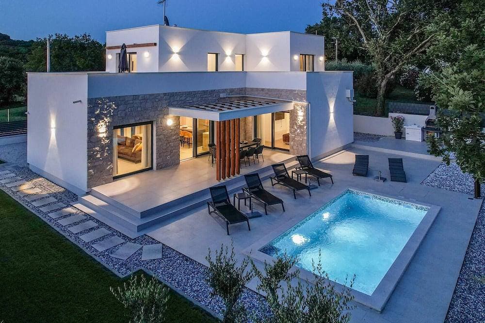 Foto 12 von 30: Luxurious home in Marasi