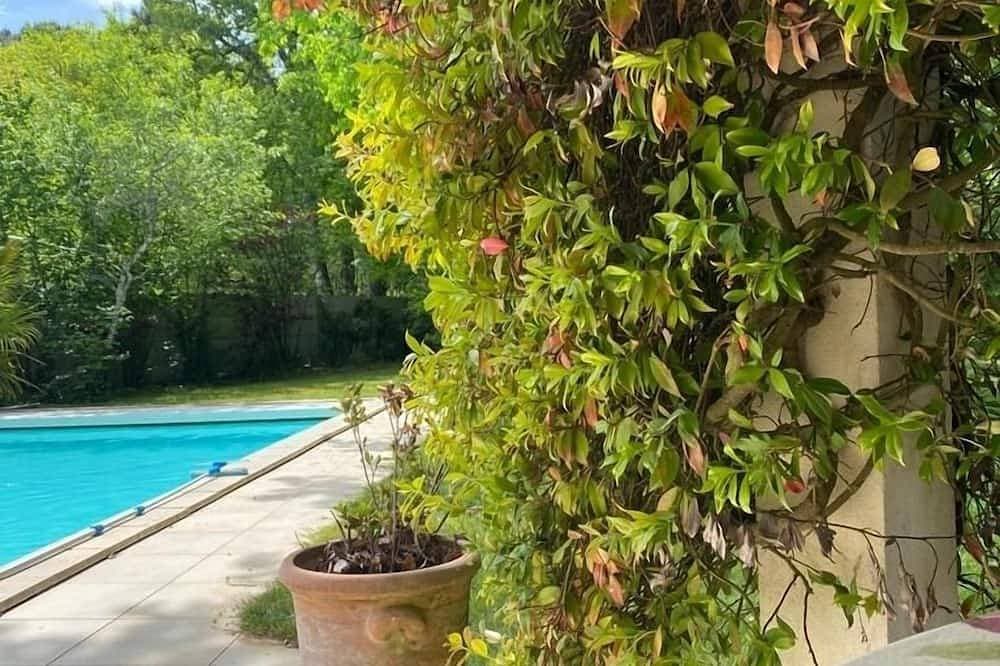Foto 12 von 30: Villa 230 qm am Rande des Waldes beheizt und Secure Pool Shutter