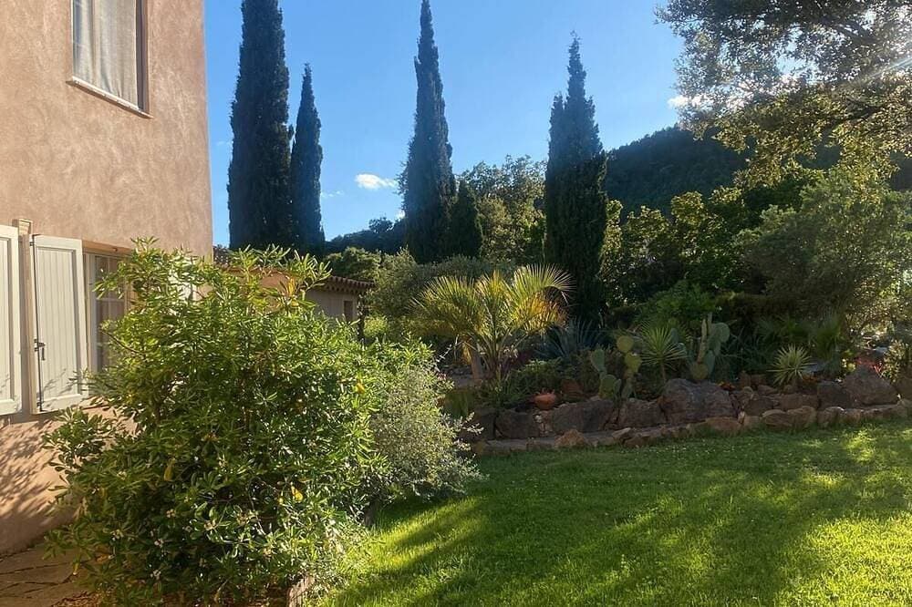 Foto 12 von 30: House exceptional site on 10 Ha panoramic sea view of the Gulf of St-Tropez