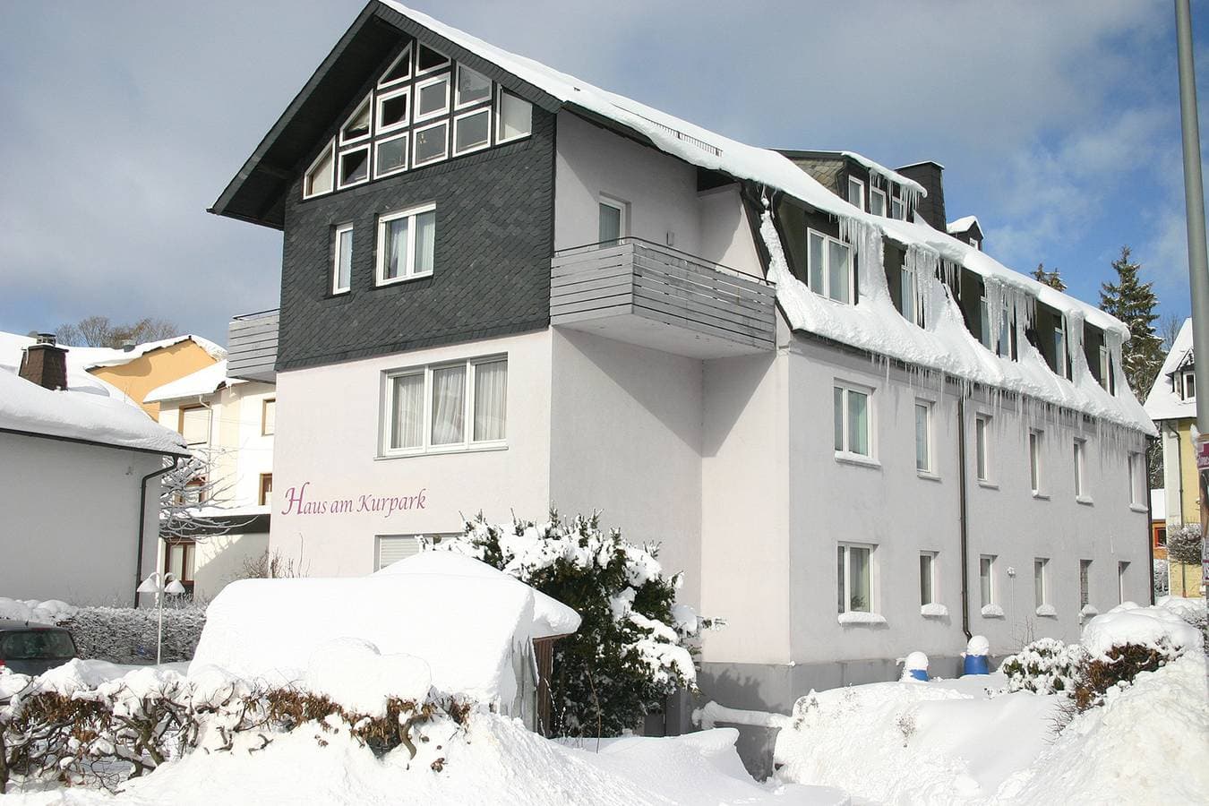 Foto 3 von 12: Haus am Kurpark - Hotel garni - Budget-Doppelzimmer inklusive Frühstück