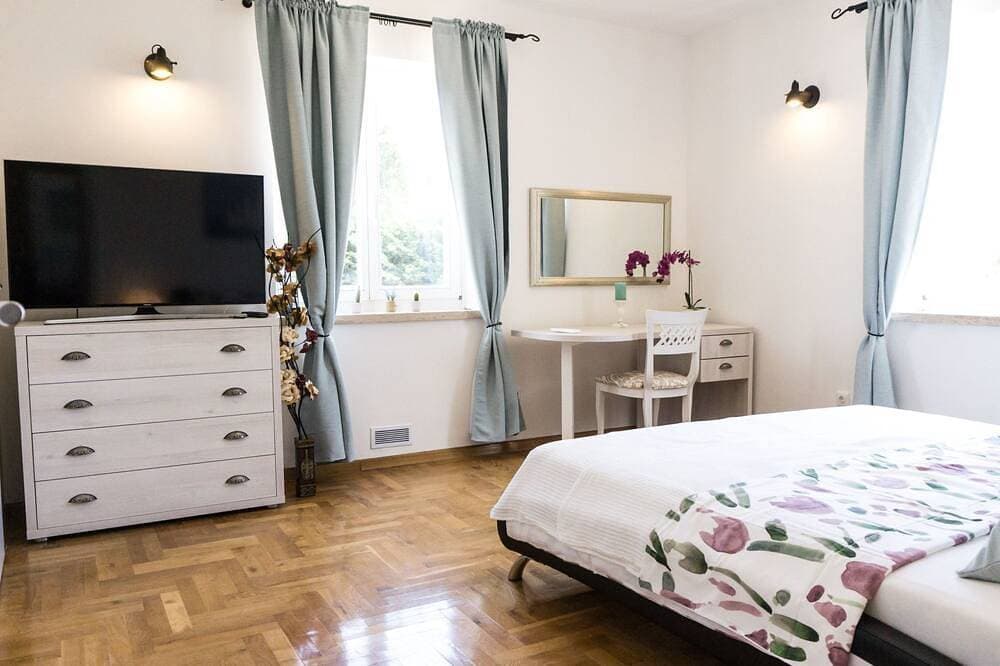 Foto 5 von 30: Nettes Ferienhaus in Smoljanci mit Privatem Pool