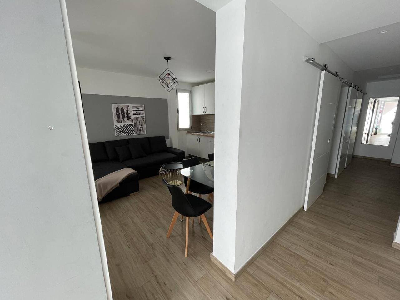 Foto 12 von 31: One-Bedroom Apartment