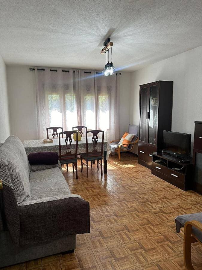 Foto 2 von 42: Three-Bedroom Apartment