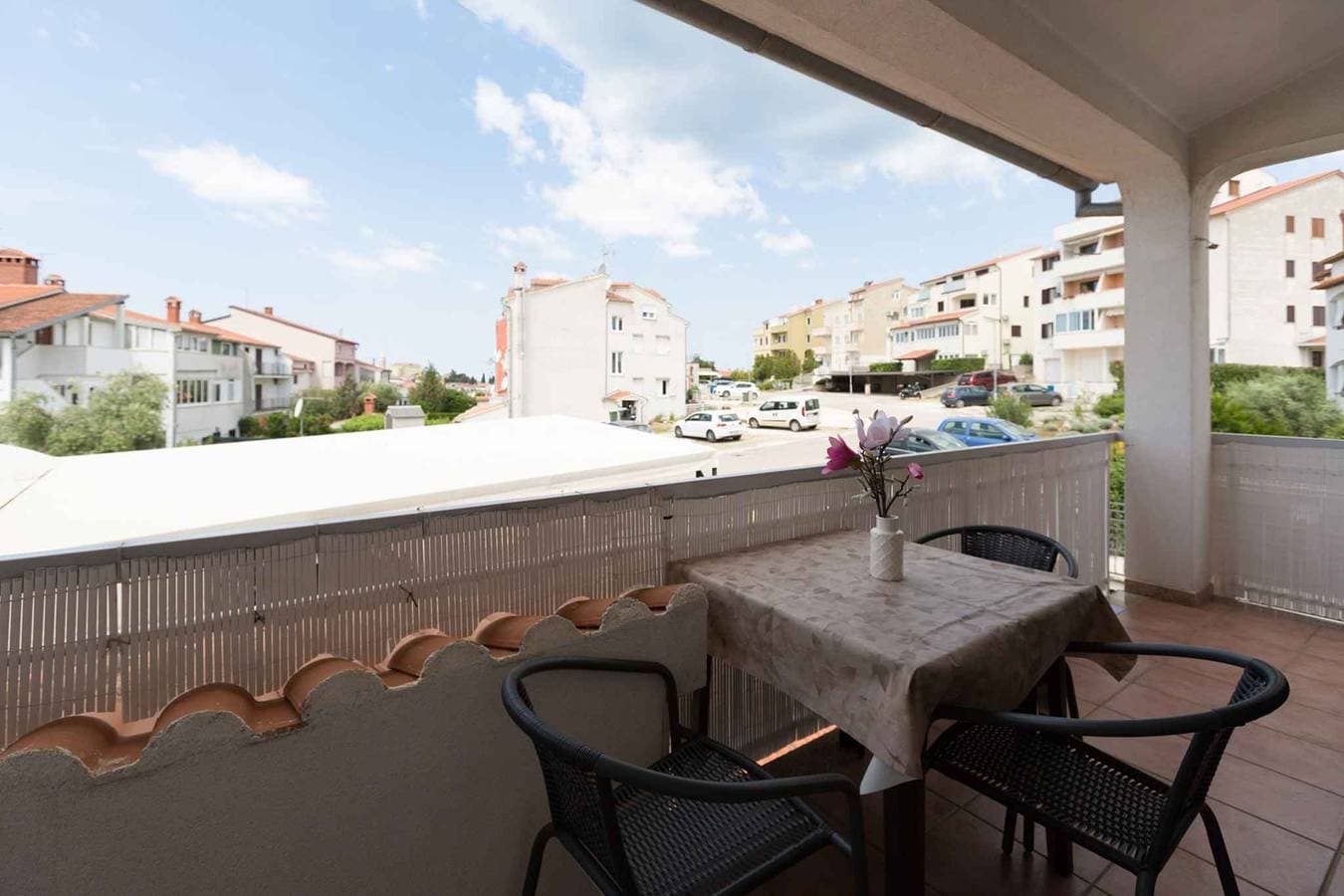Foto 5 von 24: Ferienwohnung mit Klimaanlage und Balkon