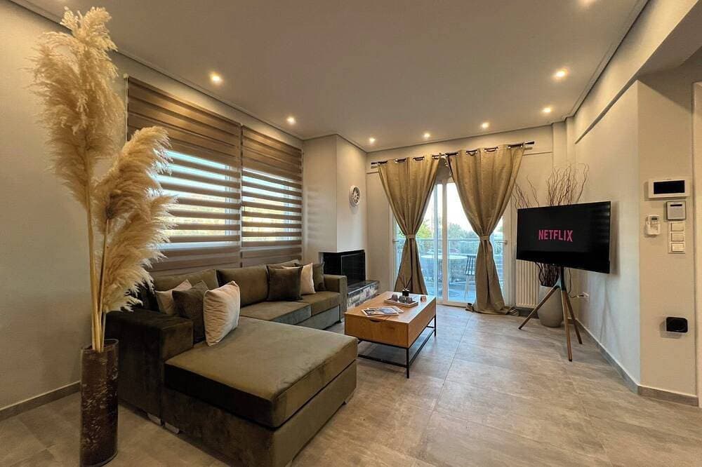 Foto 12 von 30: Allure Villa, beachfront, featuring a gym, sauna, and jacuzzi