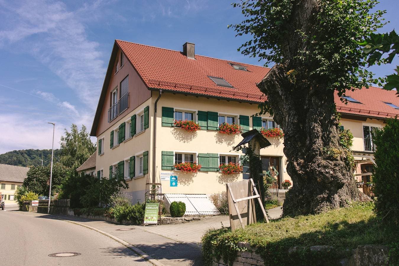 Foto 10 von 18: Ferienhof Schwehr - Doppelzimmer Eule mit Dusche und Wc