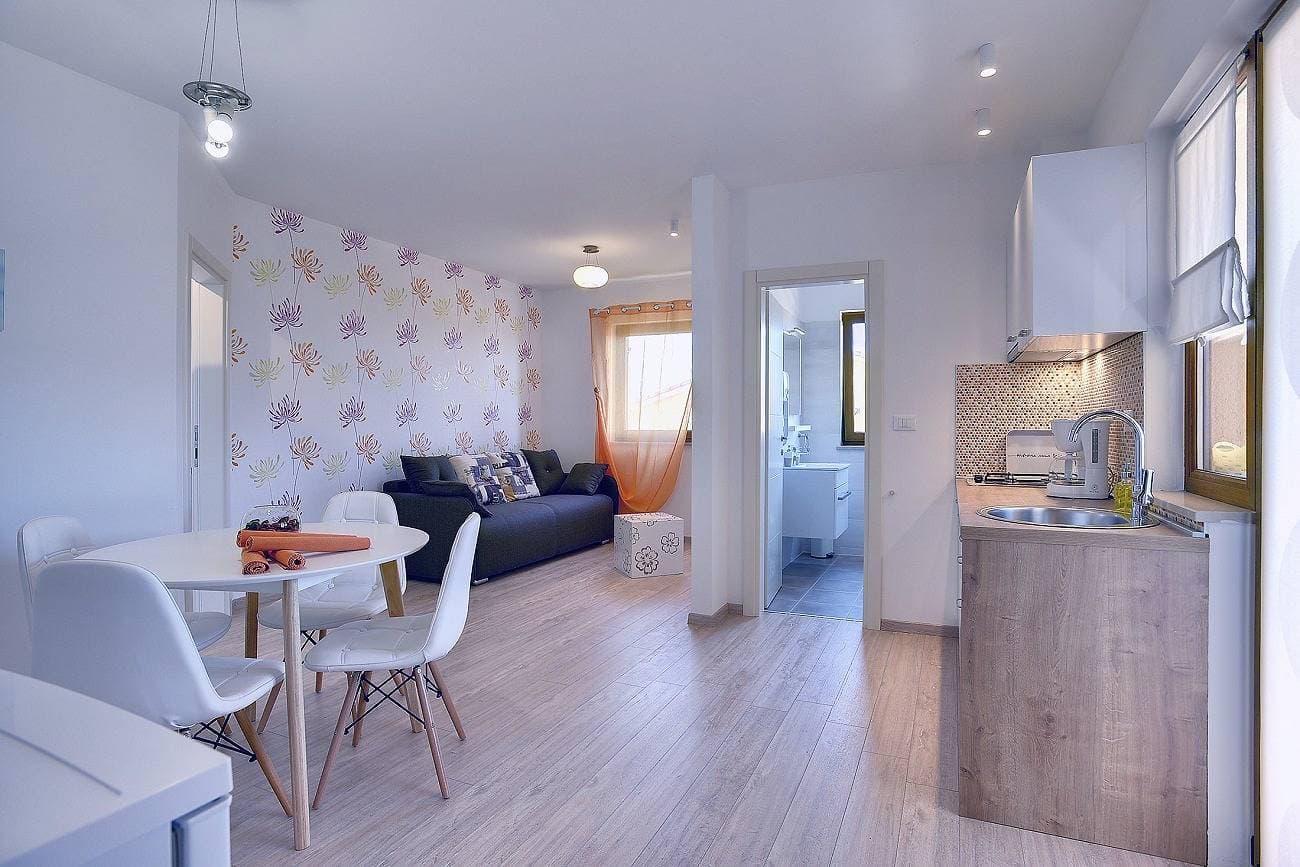 Foto 8 von 20: Modernes Appartement mit Zugang zum Balkon