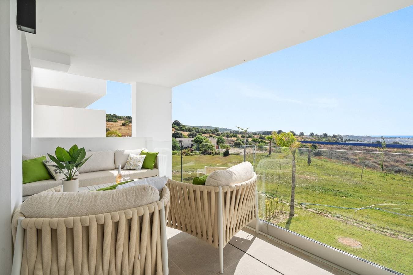 Stylish 2 bed Apartment - Alcazaba Lagoon (1911) 1