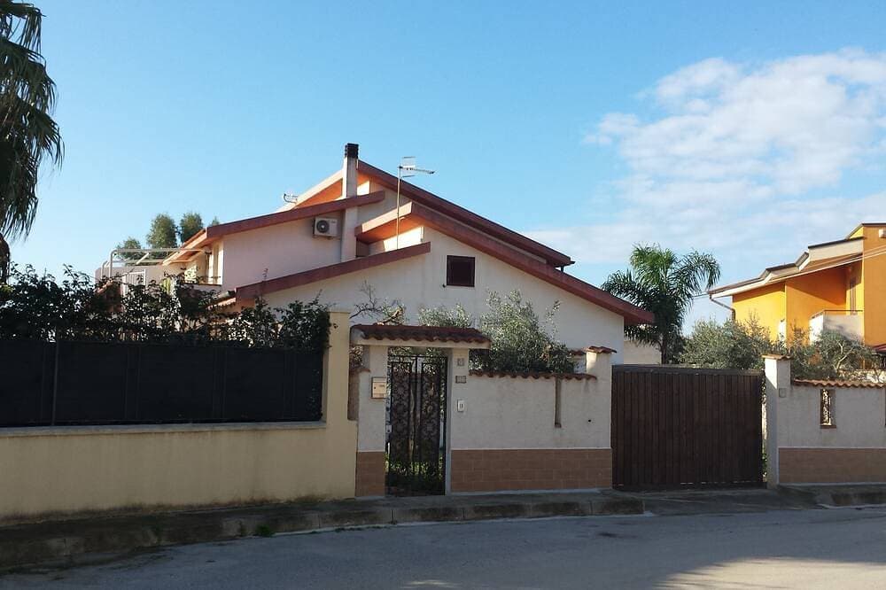 Villa Venice apartment villa / garden sea view in Capo San Marco Sciacca 1